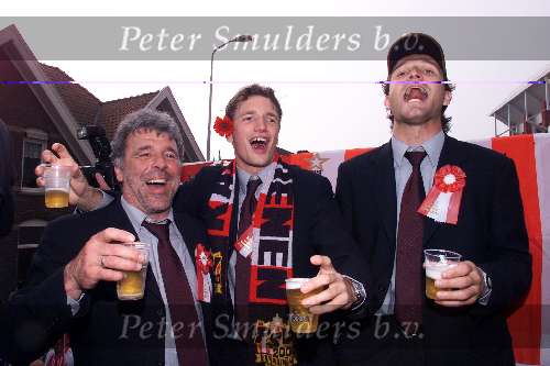 Eindhoven 30 april 2000
PSV landskampioen 1999-2000
Erik Gerets Arnold Bruggink en Ronald Waterreus