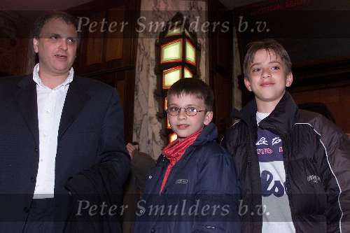 Amsterdam 26 april 2000
Premiere Lek in Tushinsky
Felix Rothenberger met zijn kinderen