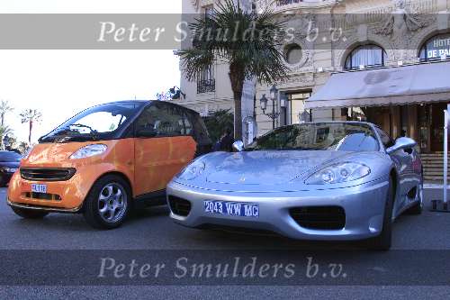 Monaco 14 april 2000
Paarden concours in Monaco.
Ferrari en een smart