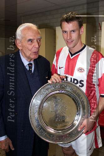 Eindhoven 30 april 2000
PSV landskampioen 1999-2000
Frits Philips en Andre Ooijer