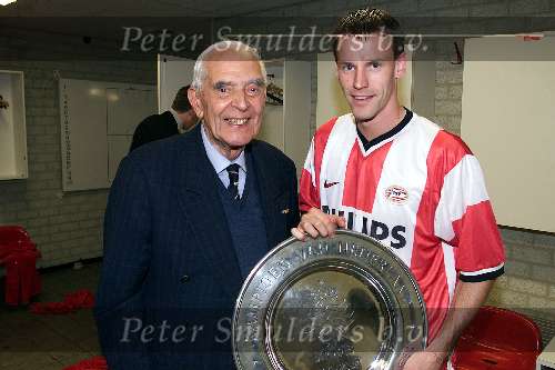 Eindhoven 30 april 2000
PSV landskampioen 1999-2000
Frits Philips en Andre Ooijer