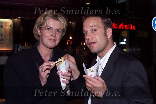 Amsterdam 26 april 2000
Premiere Lek in Tushinsky
Irene Moors en Carlo Boszhardt patatje met