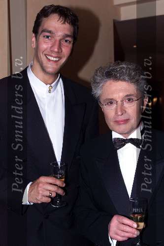 Scheveningen 17 april 2000
Uitreiking Musical Awards.
Jacques d\\\'Ancona met vriend