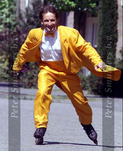 Eindhoven, 26 april 2000
Johan Vlemmix in zijn oranje-outfit op zijn skates