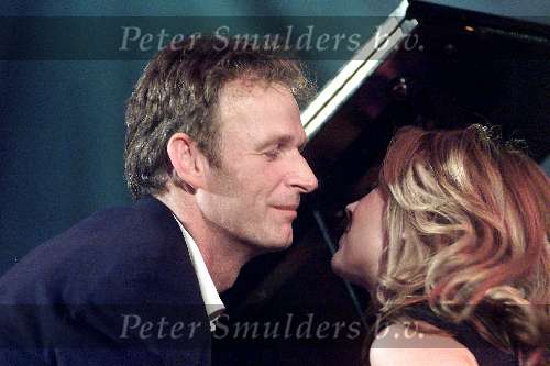 Hilversum, 6 april 2000
Uitreiking van de EDSION-Award 2000
Cor Bakker met Lara Fabian