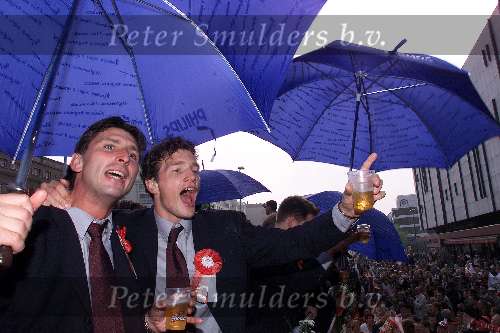 Eindhoven 30 april 2000
PSV landskampioen 1999-2000
Luc Nilis en Arnold Bruggink
