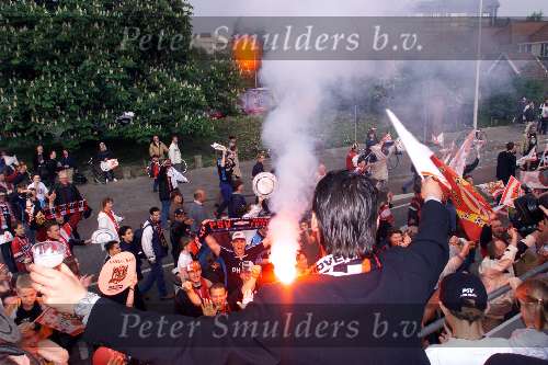 Eindhoven, 30 april 2000
PSV Landskampioen 
Feest na de wedstrijd PSV-RKC, eindstand 7-1
Luc Nilis net vuurwerk