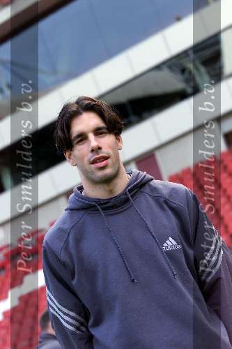 Eindhoven 14 april 2000
Ruud v Nistelrooy met Max voor spieren voor spieren.