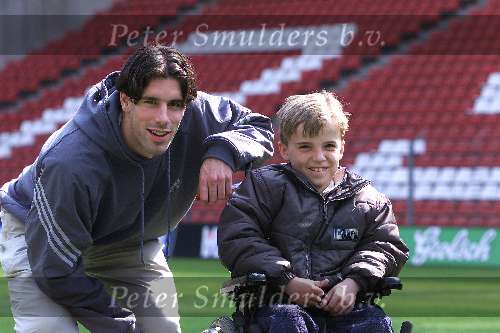 Eindhoven 14 april 2000
Ruud v Nistelrooy met Max voor spieren voor spieren.