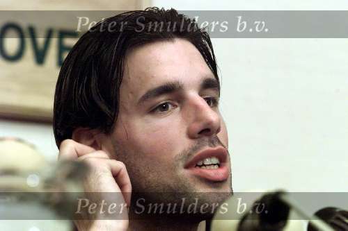 Eindhoven, 21 april 2000
Persconferentie Ruud v Nistelrooy nadat bekend is gemaakt dat hij gaat tekenen voor Manchester United