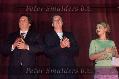 Amsterdam 26 april 2000
Premiere van LEK in Tushinky .
vlnr  Victor Low, Thomas Acda en Ricky Koole