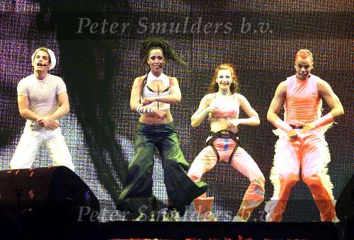 Rotterdam AHOY, 15 april 2000
TMF-Awards optreden en uitreiking 2000
VENGABOYS