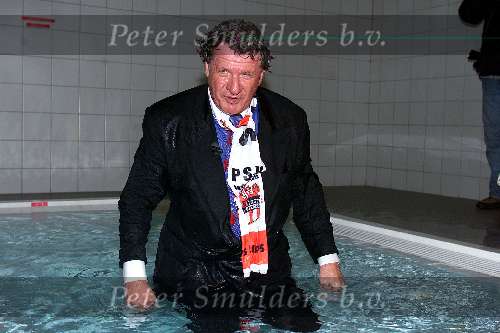 Eindhoven 30 april 2000
PSV landskampioen 1999-2000
Willibrord Frequin in bubbelbad