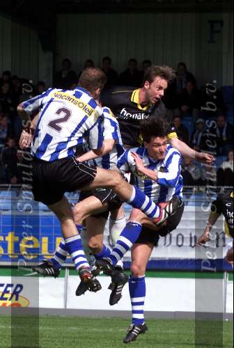 Eindhoven, 28 april 2001
Wedstrijd tussen EVV Eindhoven -FC Den Bosch, eindstand 2-2.
Bart v d Eede