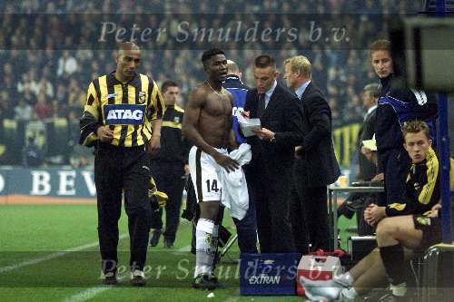 Arnhem, 15 April 2001
Wedstrijd Vitesse-PSV, eindstand 0-0
Orlando Trustfull Ronald koeman Edward Sturing