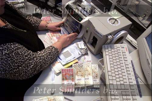 Veldhoven 10 april 2001

Brinks, geldteller.

Peter Smulders bv