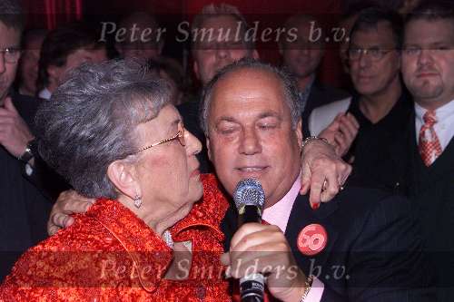 Amsterdam, 11 april 2001
Feest t.g.v. 60 jarige JOOP BRAAKHEKKE
Joop Braakhekke met z\\\'n moeder