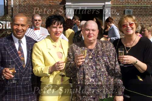 Molenschot 2 april 2001
Trouwen Sugar Lee Hooper.