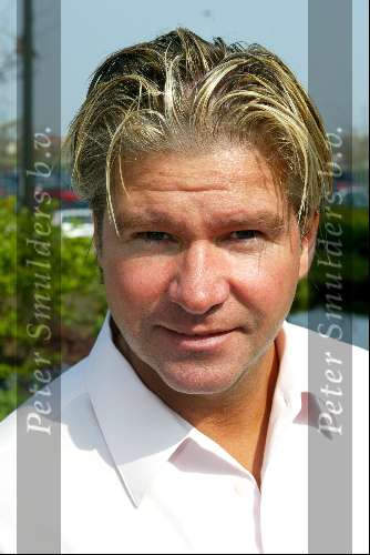 Kaatsheuvel 21 april 2002
50 jarig bestaan van de efteling en premiere show Hans Klok.
Dries Roelvink