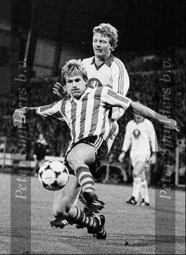 Hallvar Thoresen tegen zijn oude club FC Twente
1981