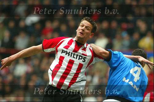Eindhoven 28 april 2002
psv-sparta 3-0
Jan Vennegoor of Hesselink in duel metMichel Langerak