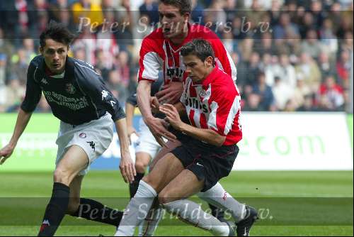 Eindhoven 14 april 2002
PSV-Feyenoord 2-0
Jan Vennegoor of Hesselink Kezman en Kees v Wonderen