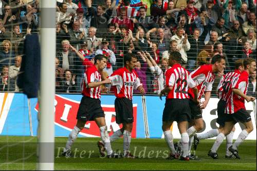 Eindhoven 14 april 2002
PSV-Feyenoord 2-0
Kezman blij na 2-0
Ramzi Jan Vennegoor of Hesselink Wilfred Bouma