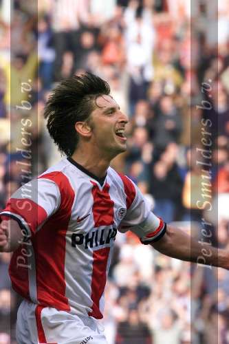 04-04-99
psv-ajax 3-1
Tweede doelpunt en blijdschap voor Luc Nilis