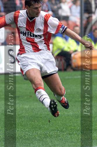 Eindhoven, 30 april 2000
PSV Landskampioen 
Feest na de wedstrijd PSV-RKC, eindstand 7-1
Luc Nilis