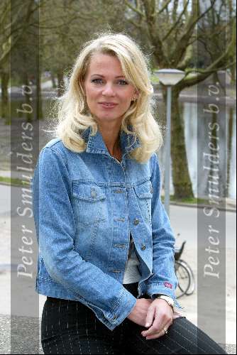 Amsterdam 13 april 2002
Presentatie van de nieuwe ziekenhuis serie Trauma24/7
Mary lou van Stenis