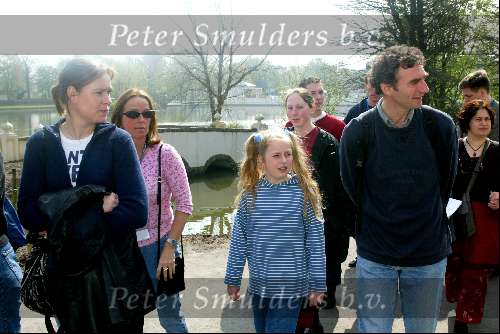 Kaatsheuvel 21 april 2002
50 jarig bestaan van de efteling en premiere show Hans Klok.
Paul Rosemuller met gezin