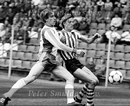 PSV-Goahed Eagles 1980
Piet Wildschut in duel met Jan de Graaf