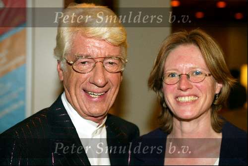 Amsterdam 22 april 2002
Uitreiking musical awards
 Rudi Carell met dochter