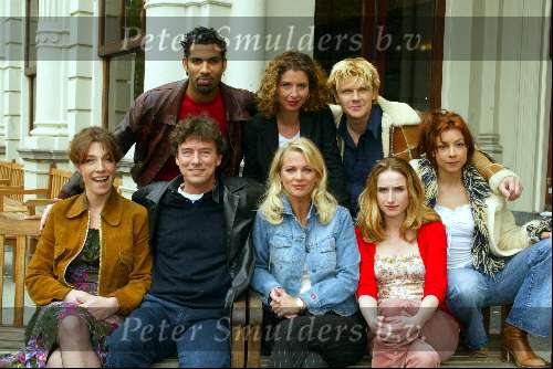 Amsterdam 13 april 2002
Presentatie van de nieuwe ziekenhuis serie Trauma24/7
Mary lou van Stenis Marc Klein Essink Bastiaan Ragas