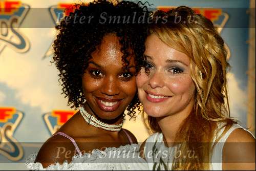 Rotterdam 13 april 2002
TMF Awards in ahoy
Yasmine Sendar en Froukje de Both