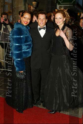 Amsterdam 8 april 2003
Premiere Johnny English met Rowan Atkinson
sonja silva met vriend en denise van vengavboys