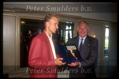Dennis Bergkamp met faas wilkes