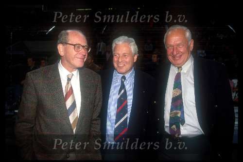 Dr. Velzeboer en Dr. Carel v d Brekel Cees Rein v d Hoogenband
alle drie clubartsen van PSV
