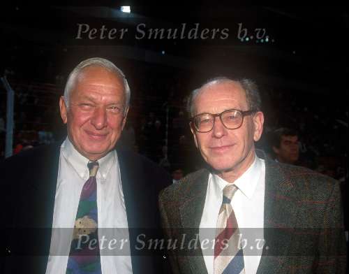 Dr. Velzeboer en Dr. Carel v d Brekel
beide clubartsen van PSV