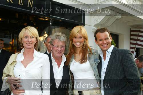 amsterdam 17 april 2003
receptie ralph lauren store op pc
jan des bouvrie met monique des bouvries en estelle gullit en leco zadelhof