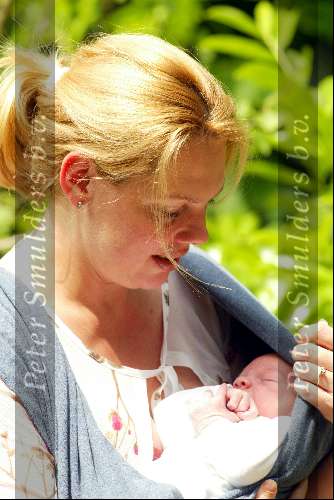 Hilversum 8 juni 2002
Esther Duller met baby