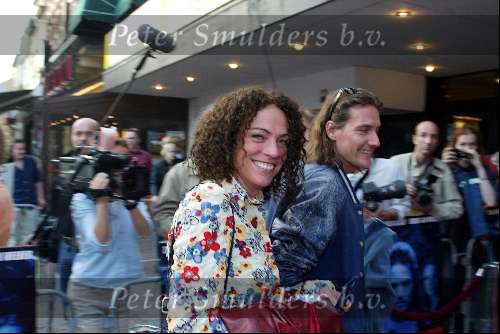 Amsterdam 16 april 2003
premiere van god los.
zus famke Jansen