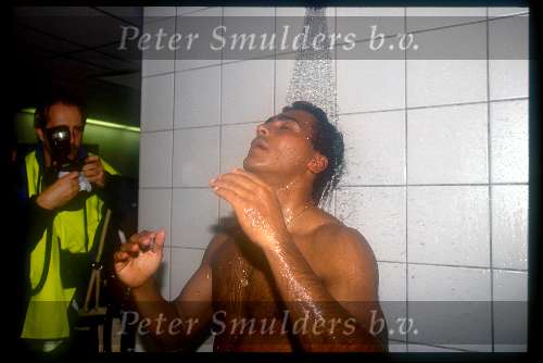 Romario onder de doucher
Fokke v Dantzig