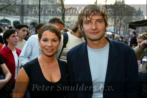 Amsterdam 16 april 2003
premiere van god los.
frederique huydts met victor reinier