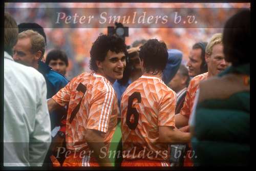 Munchen, 25 juni 1988 Finale Europees Kampioenschap 1988
Finale Nederland-Rusland, eindstand 2-0
1-0 door Ruud Gullit en 2-0 door Marco v Basten
Gerald Vanenburg en Ronald Koeman monne de Wit