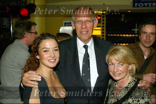 Amsterdam 16 april 2003
premiere van god los
katja schuurman en hans dijkstal en zijn vrouw