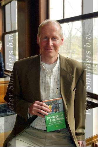 Amsterdam 11 april 2003
Presentatie boek Jan Roelfs in filmtheater