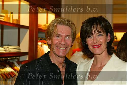 Amsterdam 16 april 2003
Opening Ralph Lauren store op pc hooftstraat .
addy v d krommencker met jet v d mey