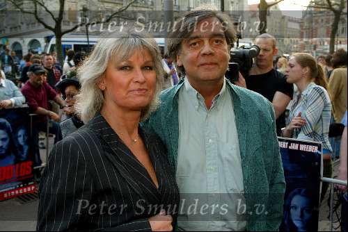 Amsterdam 16 april 2003
premiere van god los.
johnny lion met vrouw