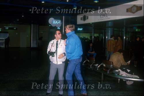 Zurich 18 december 1990
Joop v Tellingen wordt in elkaar geslagen door Prins Willem Alexander op het vliegveld van Zurich